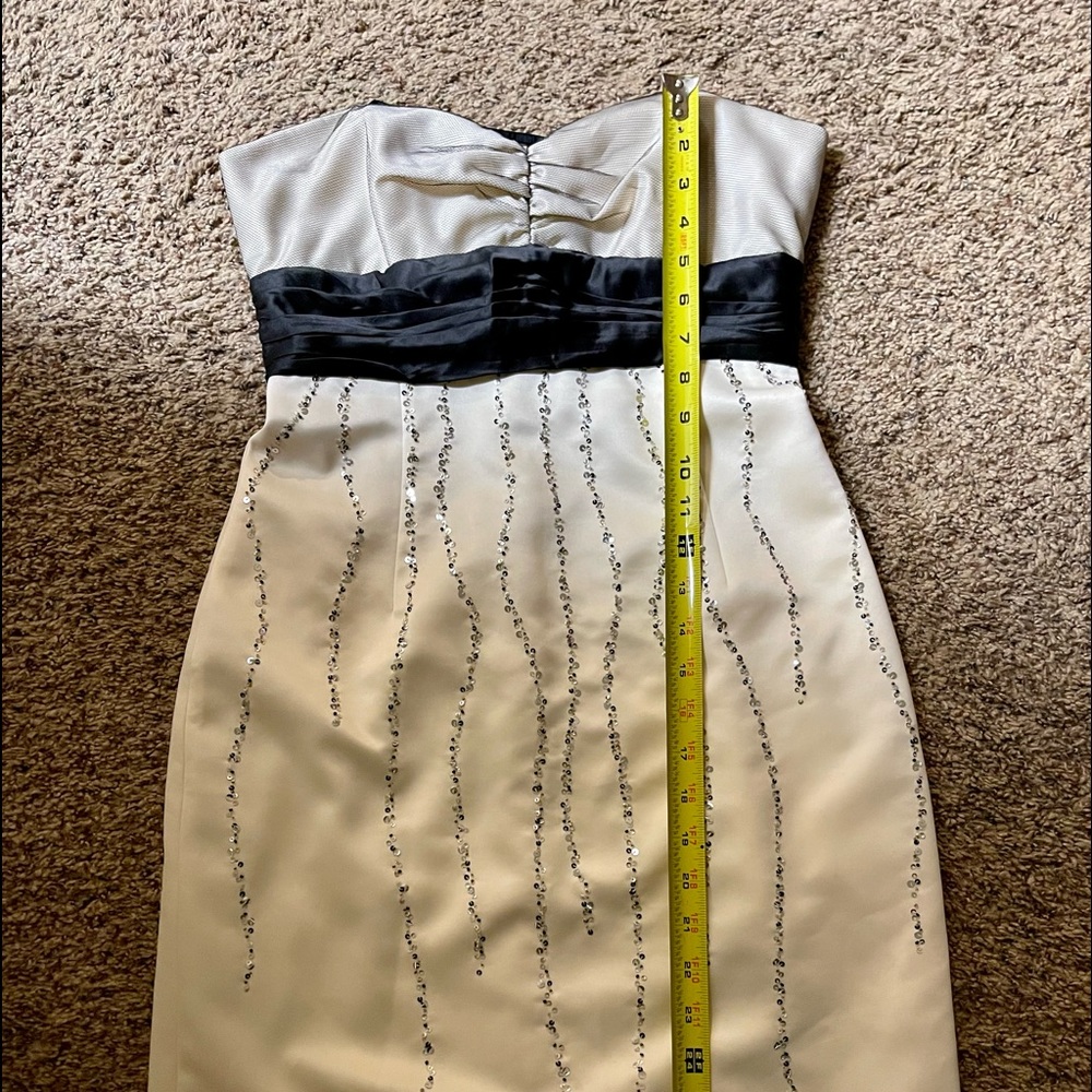 Laundry by Shelli Segal Strapless Dress-Size 2 - Picture 7 of 9